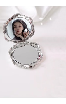 Mini Katlanabilir Gül Desenli Makyaj Aynası - Gümüş Renk - Çanta Boy Mini Ayna Mini Katlanabilir Gül Desenli Makyaj Aynası - Gümüş Renk - Çanta Boy Mini Ayna