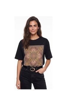 Onloox Kadın Siyah Siyah Pamuklu Bisiklet Yaka Kısa Kollu Oversize Etnik Baskılı Boncuk İşlemeli Nakışlı T-shirt Onloox Kadın Siyah Siyah Pamuklu Bisiklet Yaka Kısa Kollu Oversize Etnik Baskılı Boncuk İşlemeli Nakışlı T-shirt