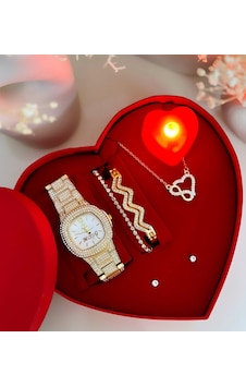 Gold Saat Bileklik Ve Küpe Hediyeli Kalp Set Kutu Altın Gold Saat Bileklik Ve Küpe Hediyeli Kalp Set Kutu Altın