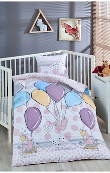 Komfort Home Baskılı Pamuklu Silikon Elyaf Bebek Yorganı+Yastık Komfort Home Baskılı Pamuklu Silikon Elyaf Bebek Yorganı+Yastık