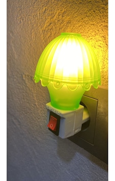 Nostaljik Mantar Tip Gece Lambası Kendinden Fişli Çıt Çıt Anahtarlı 7 Watt Akkor Ampullü Yeşil Nostaljik Mantar Tip Gece Lambası Kendinden Fişli Çıt Çıt Anahtarlı 7 Watt Akkor Ampullü Yeşil