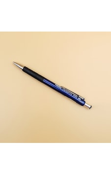 Noki Verona 8900 0.7 Mm Uçlu Kalem Kauçuk Tutuşlu Metal Klipsli Koyu Mavi Noki Verona 8900 0.7 Mm Uçlu Kalem Kauçuk Tutuşlu Metal Klipsli Koyu Mavi