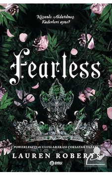 Fearless Karton Kapak / Lauren Roberts Fearless Karton Kapak / Lauren Roberts