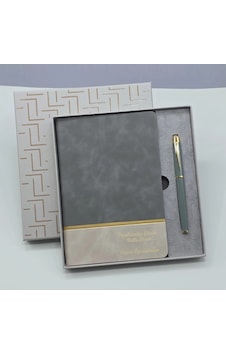 Deri Defter Ve Kalem Seti Öğretmenler Günü İçin 22x20 Cm Deri Defter Ve Kalem Seti Öğretmenler Günü İçin 22x20 Cm