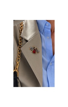 Essentials Collection Scarlett Kırmızı Taşlı Vintage Gold Arı Figürlü Broş Altın Altın