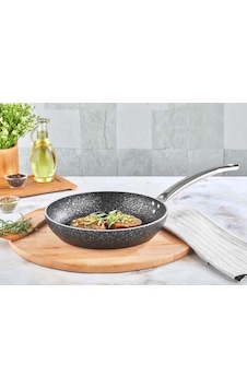 Granit Tava 20 Cm Kahramanlar Siyah Granit Tava 20 Cm Kahramanlar Siyah