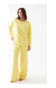 İkikareshop Kadın Oversize Sarı Desenli Pamuklu Kalın Pijama Takımı Çok Renkli İkikareshop Kadın Oversize Sarı Desenli Pamuklu Kalın Pijama Takımı Çok Renkli