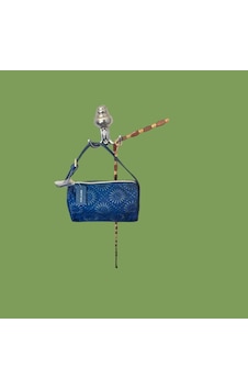 Esteelauder Kurplu Şık Yumuşak El Makyaj Çantası Genişlik-18-derinlik-13- Vintage Esteelauder Kurplu Şık Yumuşak El Makyaj Çantası Genişlik-18-derinlik-13- Vintage