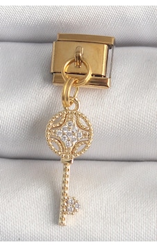 316l Çelik Gold Renk Sallantı Zirkon Taşlı Anahtar Model Nomination Charm Diğer 87559550 316l Çelik Gold Renk Sallantı Zirkon Taşlı Anahtar Model Nomination Charm Diğer 87559550
