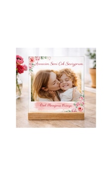 Kişiye Özel Anneler Günü Fotoğraflı Pleksi & Cam Tablo 20x20 Cm Ahşap Ayaklı