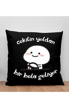Bk Gift Bir Bela Geliyor Tasarımlı Siyah Kırlent Yastık, Arkadaşa , Ev Dekorasyonu, Ev si-1 Bk Gift Bir Bela Geliyor Tasarımlı Siyah Kırlent Yastık, Arkadaşa , Ev Dekorasyonu, Ev si-1