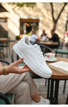 Enoch Kadın Düz Tabanlı Hafif Sneaker Rahat Günlük Spor Ayakkabısı Beyaz Enoch Kadın Düz Tabanlı Hafif Sneaker Rahat Günlük Spor Ayakkabısı Beyaz