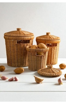 3'lü Patates Soğan Sarımsak Sepeti Seti - Rattan Dekoratif Ve Düzenleyici Kapaklı Sebzelik Soğanlık Set Kahverengi 3'lü Patates Soğan Sarımsak Sepeti Seti - Rattan Dekoratif Ve Düzenleyici Kapaklı Sebzelik Soğanlık Set Kahverengi