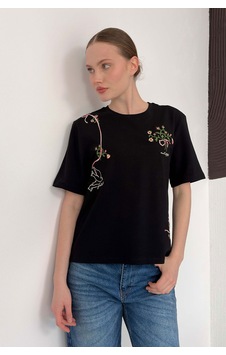 Verymoda Nakışlı Tişört D3025 Siyah Verymoda Nakışlı Tişört D3025 Siyah