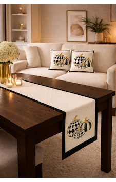 Tarzını Seç Balkabagı Desenli Salon Dekoru 2 Adet Kırlent Kılıfı 40x38 1 Adet Runner 40x140 Set Balkabağı Tarzını Seç Balkabagı Desenli Salon Dekoru 2 Adet Kırlent Kılıfı 40x38 1 Adet Runner 40x140 Set Balkabağı