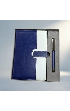 Şık Mavi Beyaz Defter Ve Metal Kalem Seti Hediye Kutusu 103 Ivory Şık Mavi Beyaz Defter Ve Metal Kalem Seti Hediye Kutusu 103 Ivory