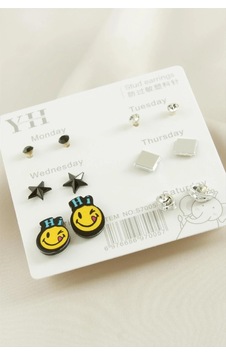 12 Adet Emoji Metal Taşlı Küpe Gümüş Rengi 12 Adet Emoji Metal Taşlı Küpe Gümüş Rengi