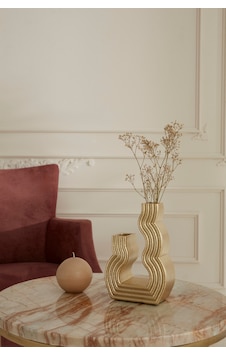 Karaca Home Vendi Vazo Gold 13,5x7,5x20 Cm TEK EBAT Karaca Home Vendi Vazo Gold 13,5x7,5x20 Cm TEK EBAT