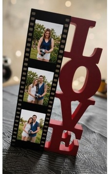 Kişiye Özel Fotoğraflı Love Stand - 3d Yazıcı Baskı Film Şeridi Tasarımlı Dekoratif Hediye Kişiye Özel Fotoğraflı Love Stand - 3d Yazıcı Baskı Film Şeridi Tasarımlı Dekoratif Hediye