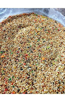 Akderepet Krakerli Karışık Muhhabet Yemi 1 KG Akderepet Krakerli Karışık Muhhabet Yemi 1 KG