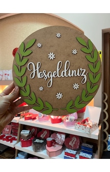Kişiye Özel Ahşap Hoşgeldiniz Kapı Süsü Lazer Kesim Dekoratif Duvar Süsü Yeşil Kişiye Özel Ahşap Hoşgeldiniz Kapı Süsü Lazer Kesim Dekoratif Duvar Süsü Yeşil