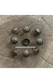 Dmr Kabara Raptiye Koltuk Çivisi Antik Sarı Eskitme Petek Çapı 16mm 100adet Dmr Kabara Raptiye Koltuk Çivisi Antik Sarı Eskitme Petek Çapı 16mm 100adet