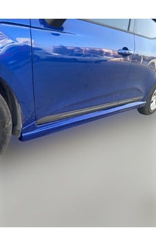 Renault Clio 5 Yan Marşpiyel Vakum Parlak Siyah Boyalıdır