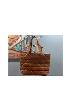 Özkara Çanta Çantadepo Kapiton Günlük Unisex Çanta Uzun Sapı Yoktur 40 30 12 Cm Ebatlarında Camel