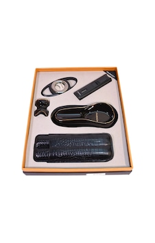 Parmida 3 Torch Pürmüz Çakmak Kılıf Küllük Kesici Siyah Beşli Puro Seti Tr10026 Parmida 3 Torch Pürmüz Çakmak Kılıf Küllük Kesici Siyah Beşli Puro Seti Tr10026