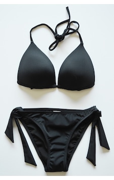 Beria Kadın Üçgen Yarım Dolgulu Siyah Bikini Takımı Siyah Beria Kadın Üçgen Yarım Dolgulu Siyah Bikini Takımı Siyah