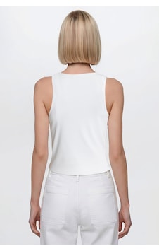 Ac&co / Altınyıldız Classics Kadın Ekru Standart Fit Normal Kesim Bisiklet Yaka Crop Body Ac&co / Altınyıldız Classics Kadın Ekru Standart Fit Normal Kesim Bisiklet Yaka Crop Body