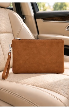 Adelina Bags Süet Portföy El Çantası Bilek Askılı Astarlı Taba Clutch Çanta Adelina Bags Süet Portföy El Çantası Bilek Askılı Astarlı Taba Clutch Çanta