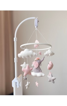 Pembe Gri Fil Figürlü Kız Bebek Beşik Dönencesi Müzikli Ve Aparatlı Pembe Gri Fil Figürlü Kız Bebek Beşik Dönencesi Müzikli Ve Aparatlı