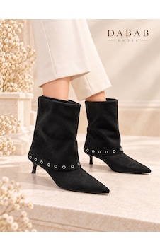 Dabab Shoes Lucıa Kadın Siyah Süet Görünümlü Metal Halka Detaylı Sivri Burun 5 Cm İnce Topuklu Kısa Bot Bootie Dabab Shoes Lucıa Kadın Siyah Süet Görünümlü Metal Halka Detaylı Sivri Burun 5 Cm İnce Topuklu Kısa Bot Bootie