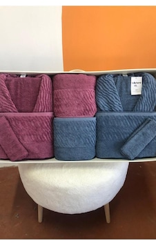 Zebra 8 Parça Aile Bornoz Takımı Mürdüm - İndigo Çok Renkli Zebra 8 Parça Aile Bornoz Takımı Mürdüm - İndigo Çok Renkli