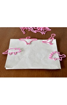 Alvera Dinozor Figürlü Kitap Ayracı Ve Ataç Seti 3d Baskı Karışık Desen - Pembe Alvera Dinozor Figürlü Kitap Ayracı Ve Ataç Seti 3d Baskı Karışık Desen - Pembe