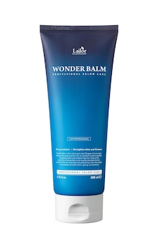Lador Yıpranmış Saçlar İçin Güçlendirici ve Parlaklık Sağlayan Saç Maskesi Lador Wonder Balm Lador Yıpranmış Saçlar İçin Güçlendirici ve Parlaklık Sağlayan Saç Maskesi Lador Wonder Balm