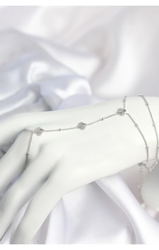 Mey İthalat Pirinç Gümüş Renk Yonca Model Kadın Şahmeran 11 Mey İthalat Pirinç Gümüş Renk Yonca Model Kadın Şahmeran 11