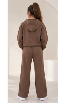 Mila Mood Kız Çocuk Kahverengi Kapüşonlu Desenli Sweatshirt Bol Paça Eşofman 2 Li Takım Mila Mood Kız Çocuk Kahverengi Kapüşonlu Desenli Sweatshirt Bol Paça Eşofman 2 Li Takım