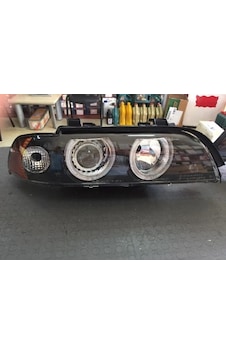 BMW E39 ANGEL FAR TAKIM SARI SİNYALLİ BMW E39 ANGEL FAR TAKIM SARI SİNYALLİ
