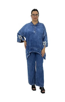 Büyük Beden Denim Tensel İnci Boncuk İşlemeli Kapri Kol Yarım Düğme Detaylı Kadın Takım Mavi