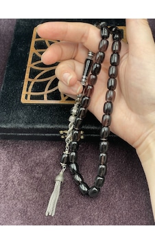 Alpaka Nakkaş İmameli Siyah-gri Sıkma Kehribar Tesbih 9x11 Mm Alpaka Nakkaş İmameli Siyah-gri Sıkma Kehribar Tesbih 9x11 Mm