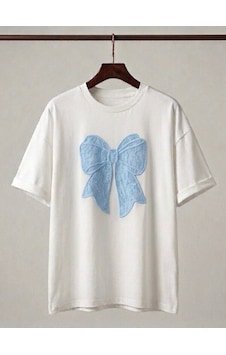 Kadın Beyaz Oversize Fiyonk Baskı Detaylı Kpmpak T-shirt Mavi Kadın Beyaz Oversize Fiyonk Baskı Detaylı Kpmpak T-shirt Mavi