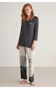 Nautica W604 Kadın Patlı V Yaka Uzun Kollu Pijama Takımı Lacivert Nautica W604 Kadın Patlı V Yaka Uzun Kollu Pijama Takımı Lacivert