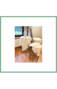 Bşkvirgo Çeyizlik Flowers Model Bej 5 Parça Keten Dantelli Masa Örtüsü Seti Modern Salon Takımı Bsk2026 Bşkvirgo Çeyizlik Flowers Model Bej 5 Parça Keten Dantelli Masa Örtüsü Seti Modern Salon Takımı Bsk2026