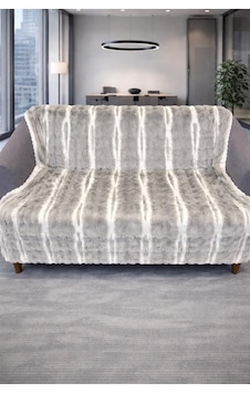 Su Yolu Tavşan Tüyü Kaymaz Tabanlı Koltuk Örtüsü 170x215 Cm Gri Su Yolu Tavşan Tüyü Kaymaz Tabanlı Koltuk Örtüsü 170x215 Cm Gri
