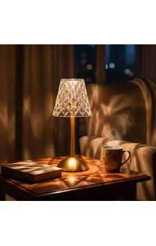 Uzun Klasik Şeffaf Baklava Model Led Masa Lambası Dokunmatik, 3 Renk Işık Modlu, Şarjlı Dekoratif Gece Lambası 5580 Uzun Klasik Şeffaf Baklava Model Led Masa Lambası Dokunmatik, 3 Renk Işık Modlu, Şarjlı Dekoratif Gece Lambası 5580