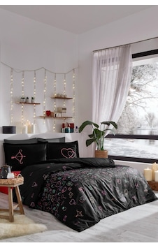 Özdilek Gleam Love Siyah Sevgililer Günü Özel Nevresim Takımı 4 Yastık Kılıflı 5567 Özdilek Gleam Love Siyah Sevgililer Günü Özel Nevresim Takımı 4 Yastık Kılıflı 5567