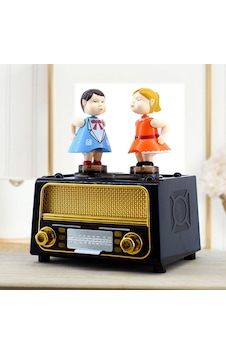 Öpüşen Çift Müzik Kutusu