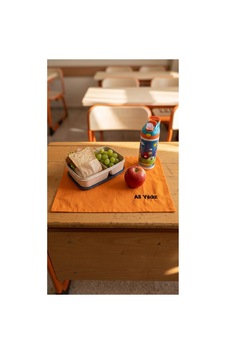 Kişiye Özel İsim Nakışlı Duck Kumaş Beslenme Örtüsü 45x35 Cm Su Ve Leke Tutmaz Kumaş - 922753230 Kişiye Özel İsim Nakışlı Duck Kumaş Beslenme Örtüsü 45x35 Cm Su Ve Leke Tutmaz Kumaş - 922753230